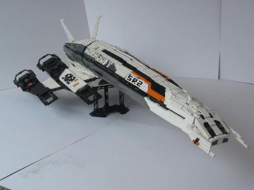 Mass Effect 2 - SSV Normandy SR2 из Lego